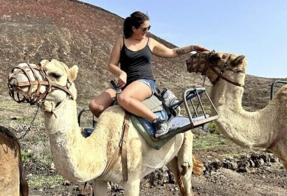 Camel safari by Calderon Hondo